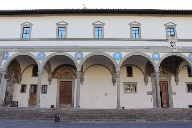 Façade de l'Hôpital des Innocents à Florence